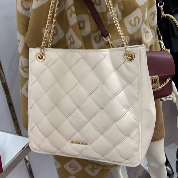 Michael Kors MK Regina Shoulder Bag Soft Leather Large Conv Bag - Picture 5 of 16